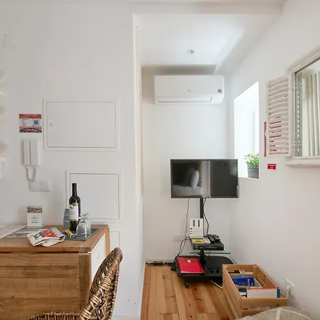 The - Pocinho Lisboa